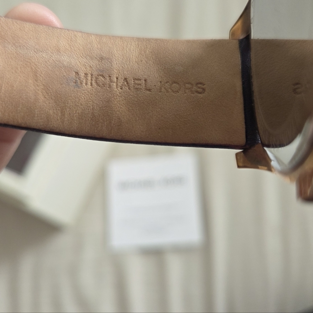 Michael Kors Rosegold Dial With A Quilted Plum Leather Strap - Picture 4 of 7